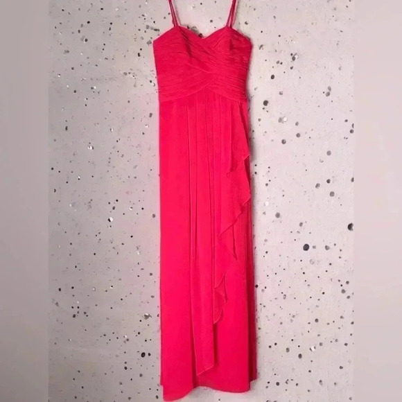 DAVID'S BRIDAL Red Crinkle Strapless Chiffon Dress with Cascade Skirt Size 4 - Picture 2 of 6